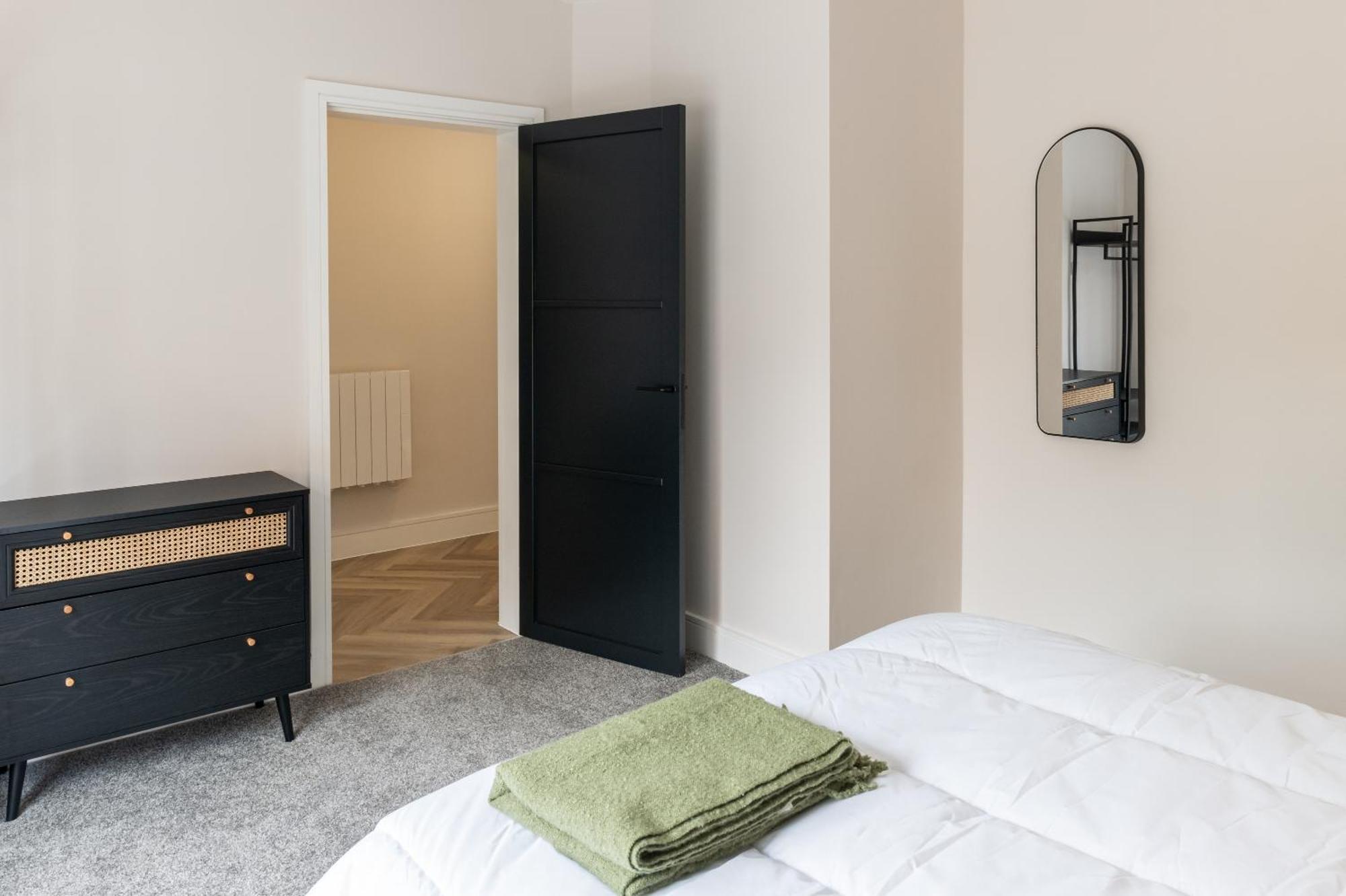 Holiday home Luxury 4br Centre House - Free Parking